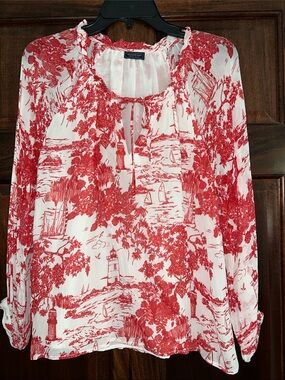 Vineyard Vines Red and White Toile Peasant Top M